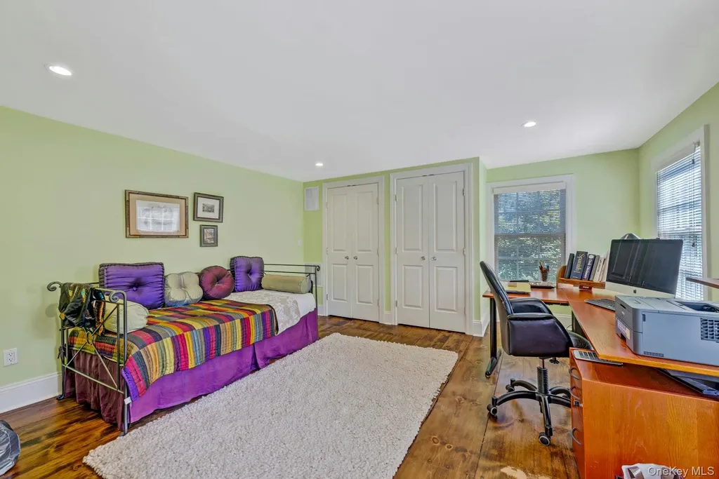 15405 Main Road Mattituck NY 11952