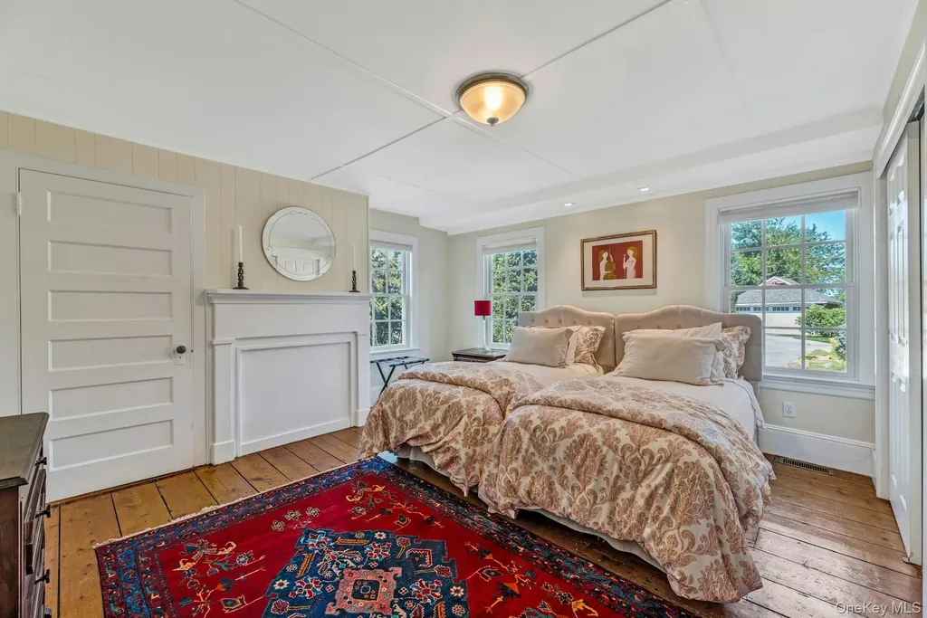 15405 Main Road Mattituck NY 11952