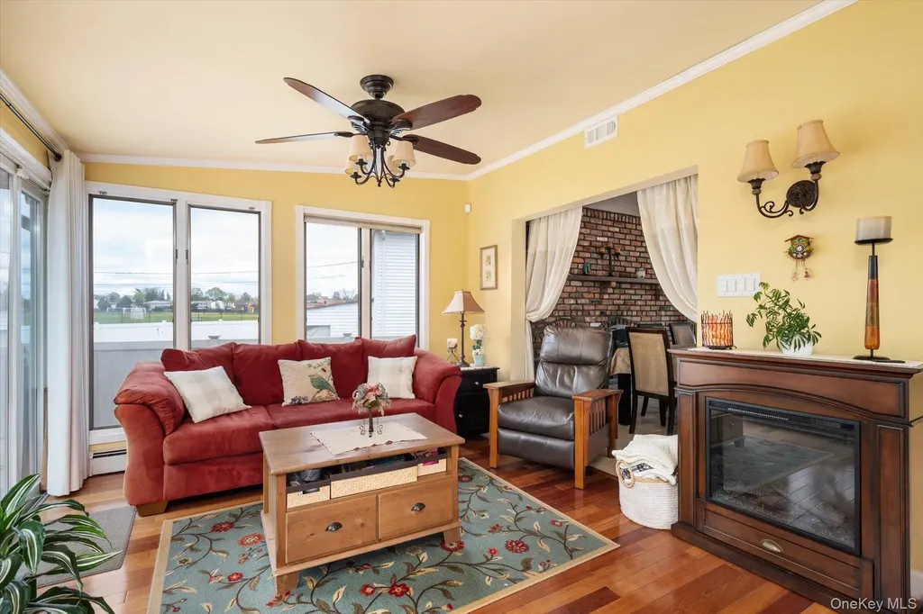 29 Audley Circle Plainview NY 11803