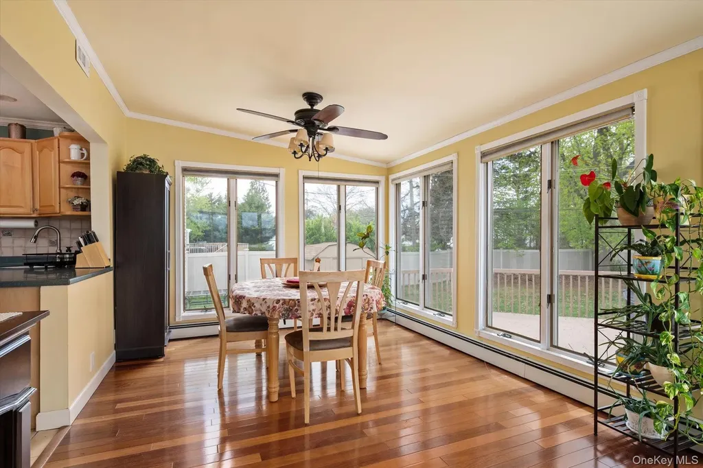 29 Audley Circle Plainview NY 11803