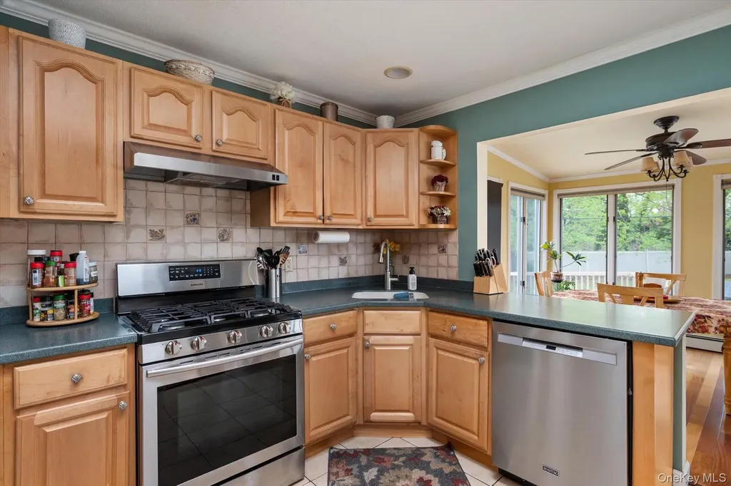 29 Audley Circle Plainview NY 11803