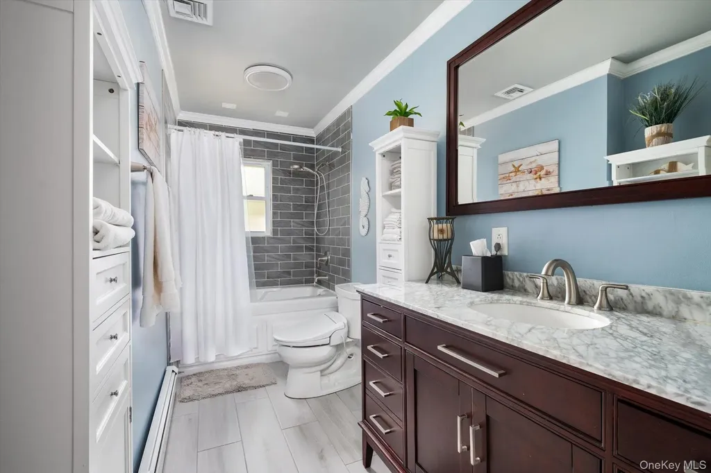 29 Audley Circle Plainview NY 11803