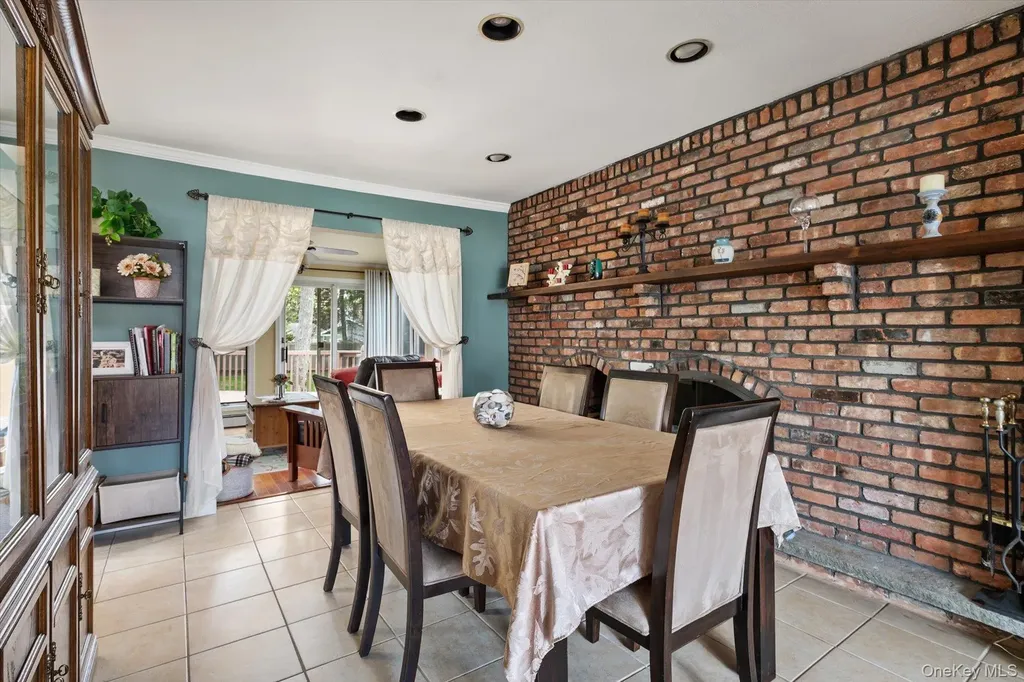 29 Audley Circle Plainview NY 11803