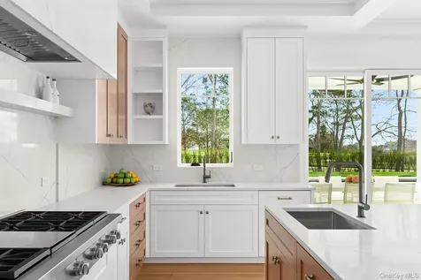 171 Oneck Lane Westhampton Beach NY 11978