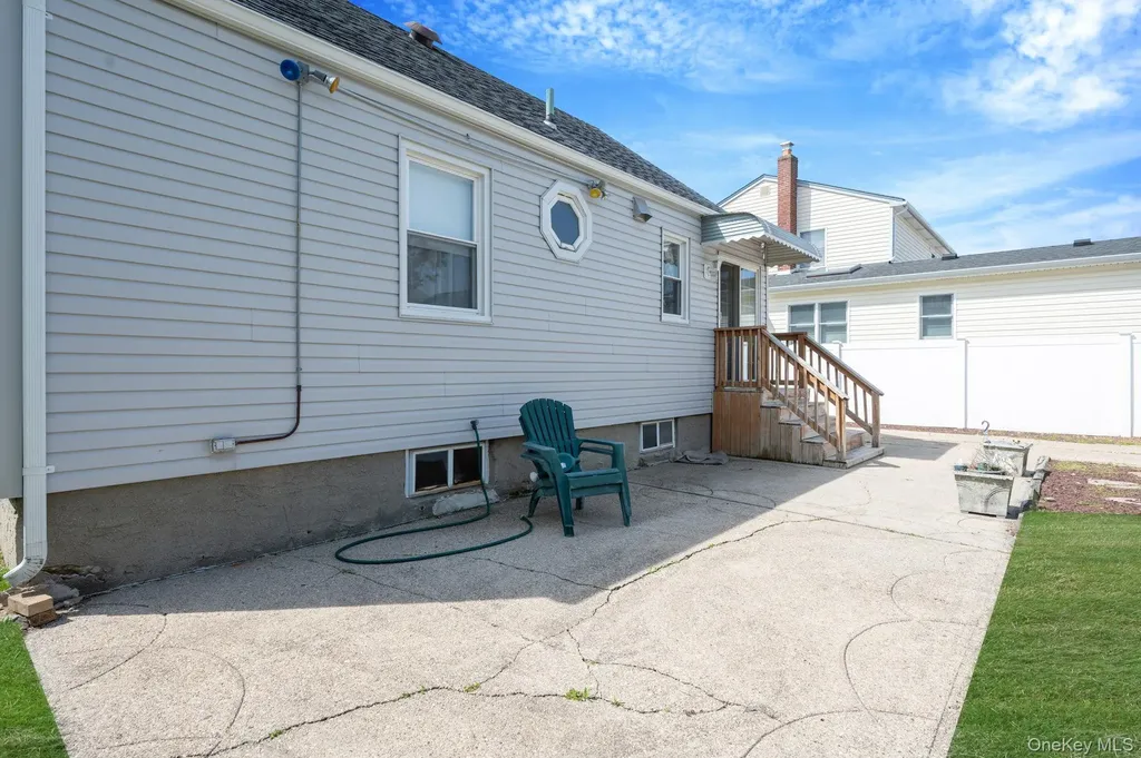 216 Doris Avenue North Bellmore NY 11710