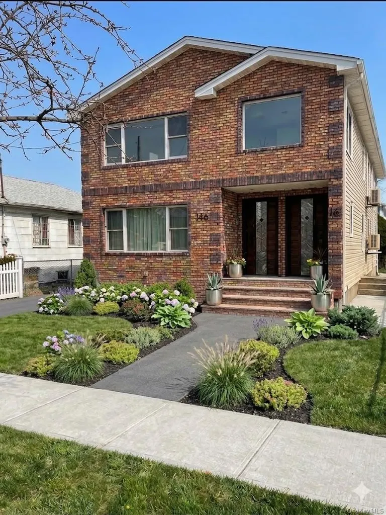 14415 226th Street Laurelton NY 11413