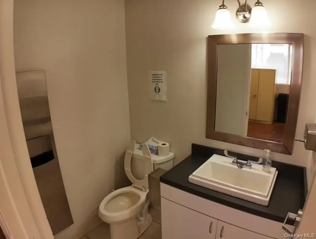 700 Rockaway Turnpike Lawrence NY 11559
