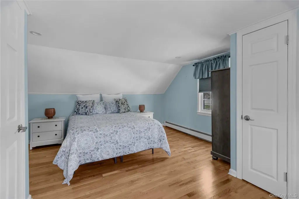 113 Roosevelt Avenue Islip NY 11751