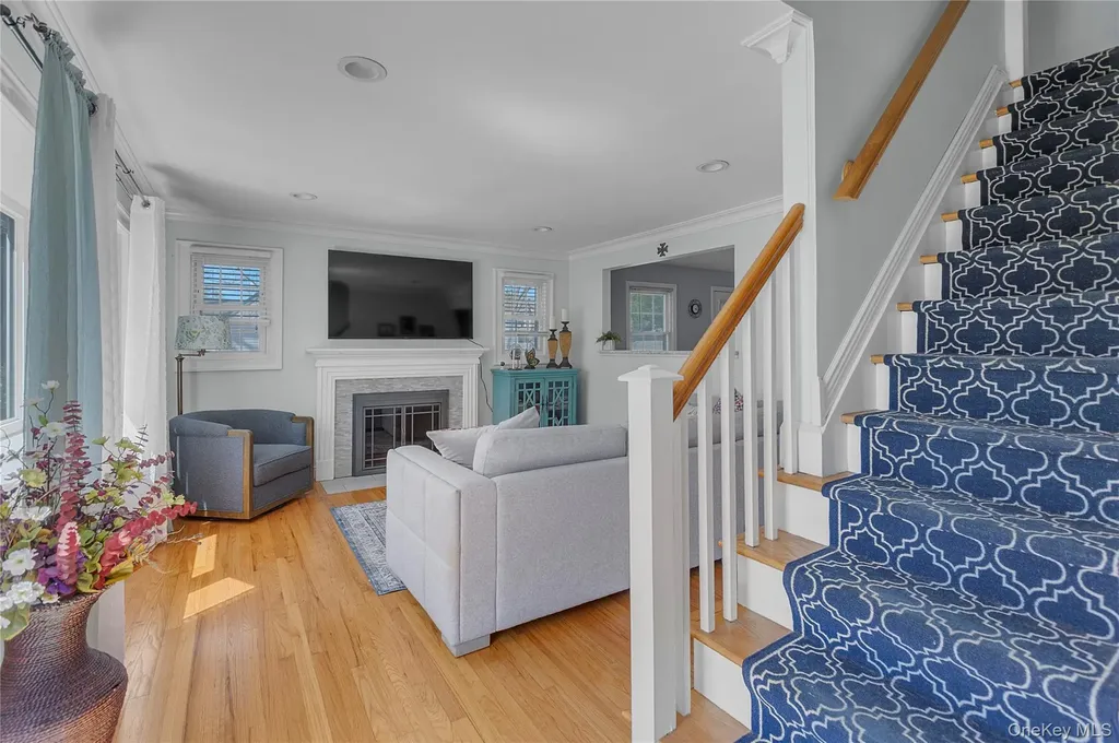 113 Roosevelt Avenue Islip NY 11751