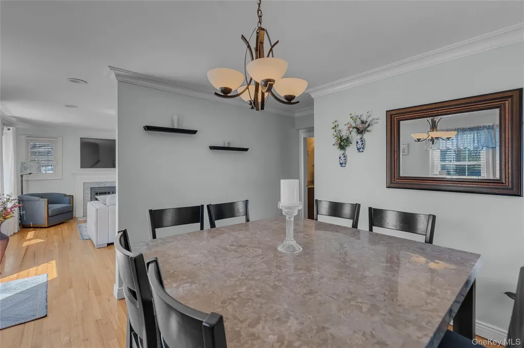 113 Roosevelt Avenue Islip NY 11751