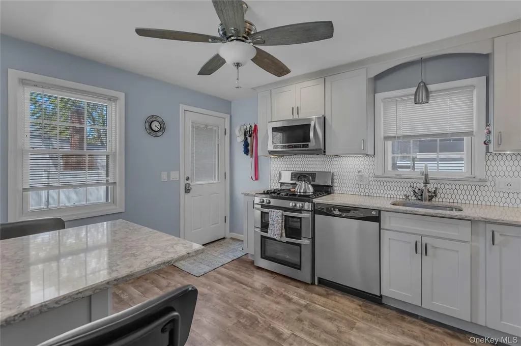 113 Roosevelt Avenue Islip NY 11751