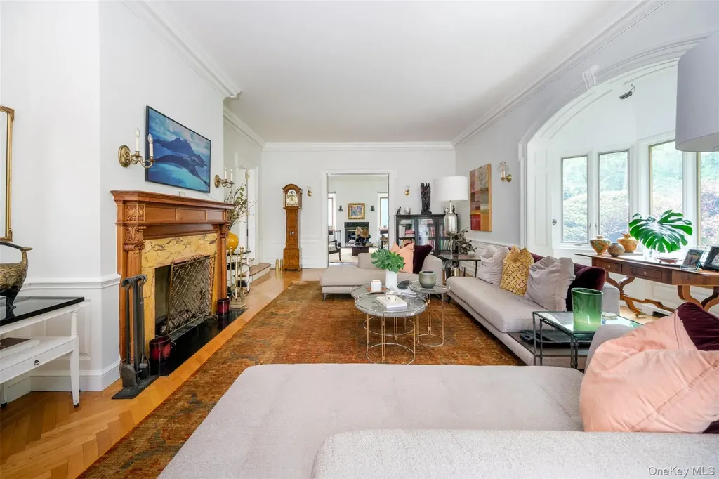 10 Ridge Place Pelham NY 10803