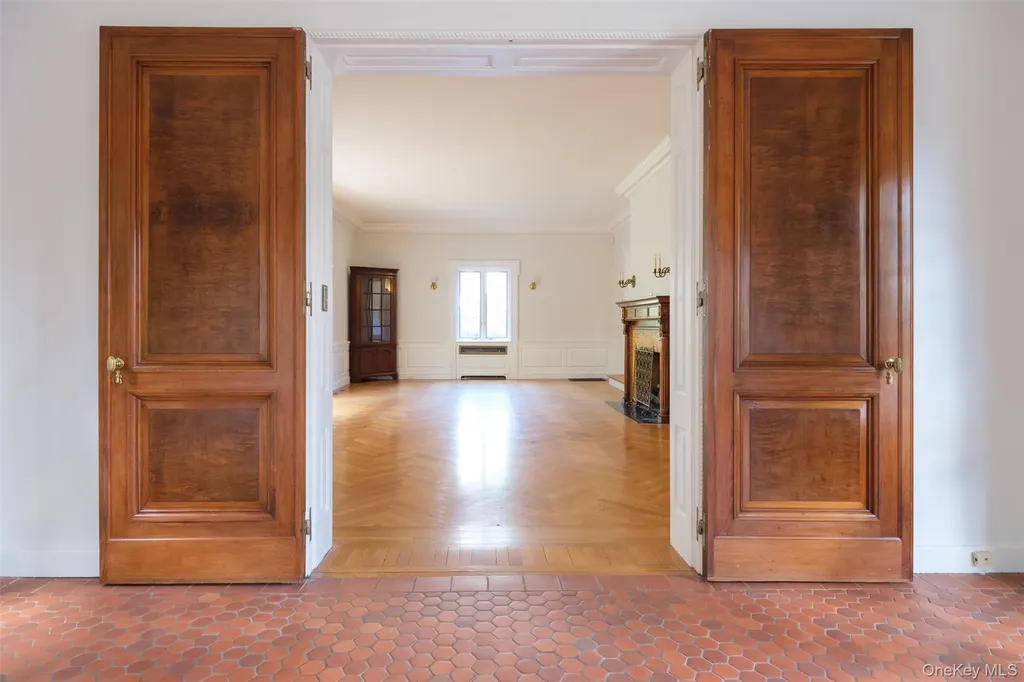 10 Ridge Place Pelham NY 10803