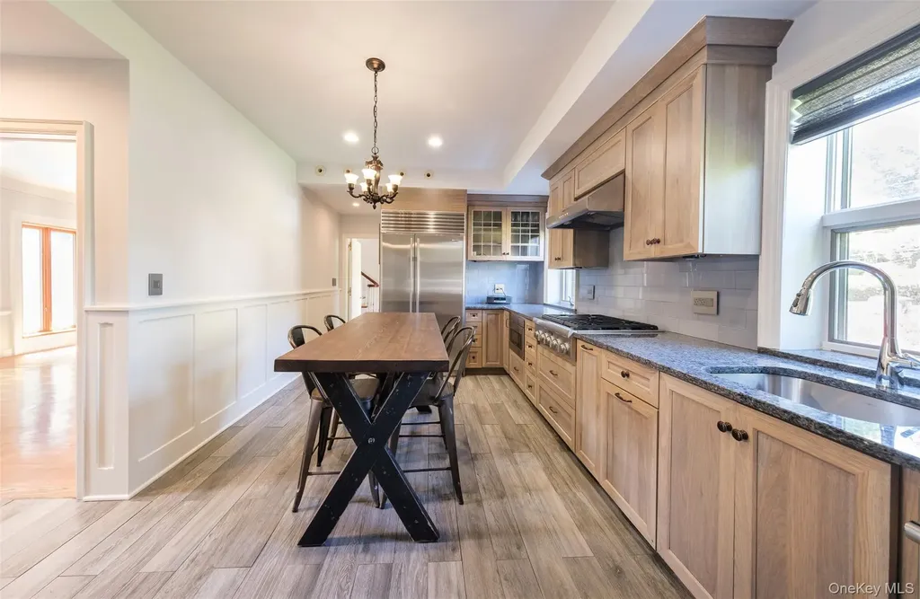 10 Ridge Place Pelham NY 10803