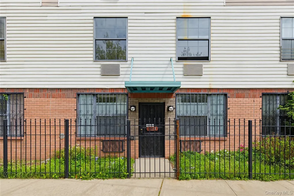 804 Brook Avenue Bronx NY 10451
