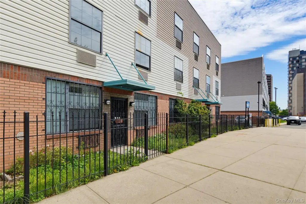 804 Brook Avenue Bronx NY 10451