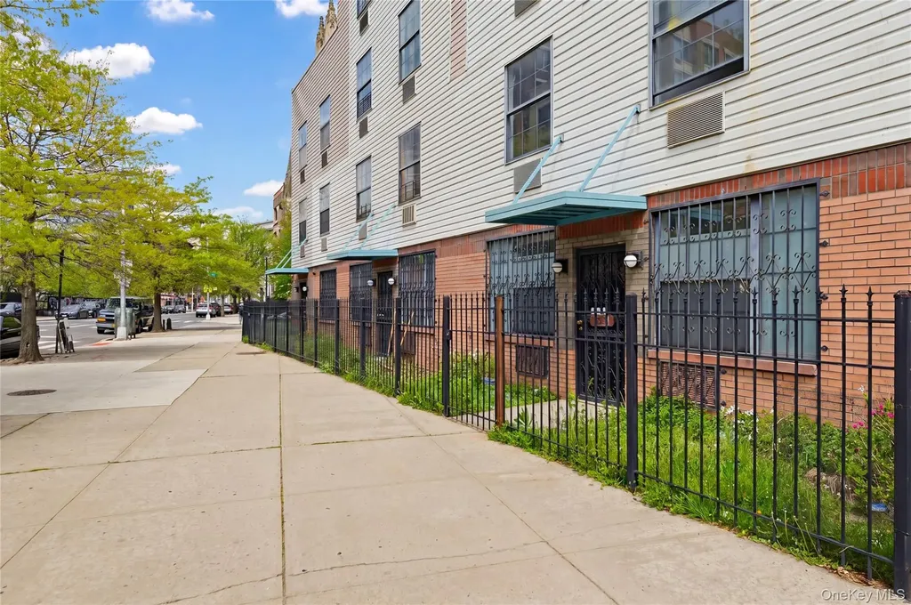 804 Brook Avenue Bronx NY 10451