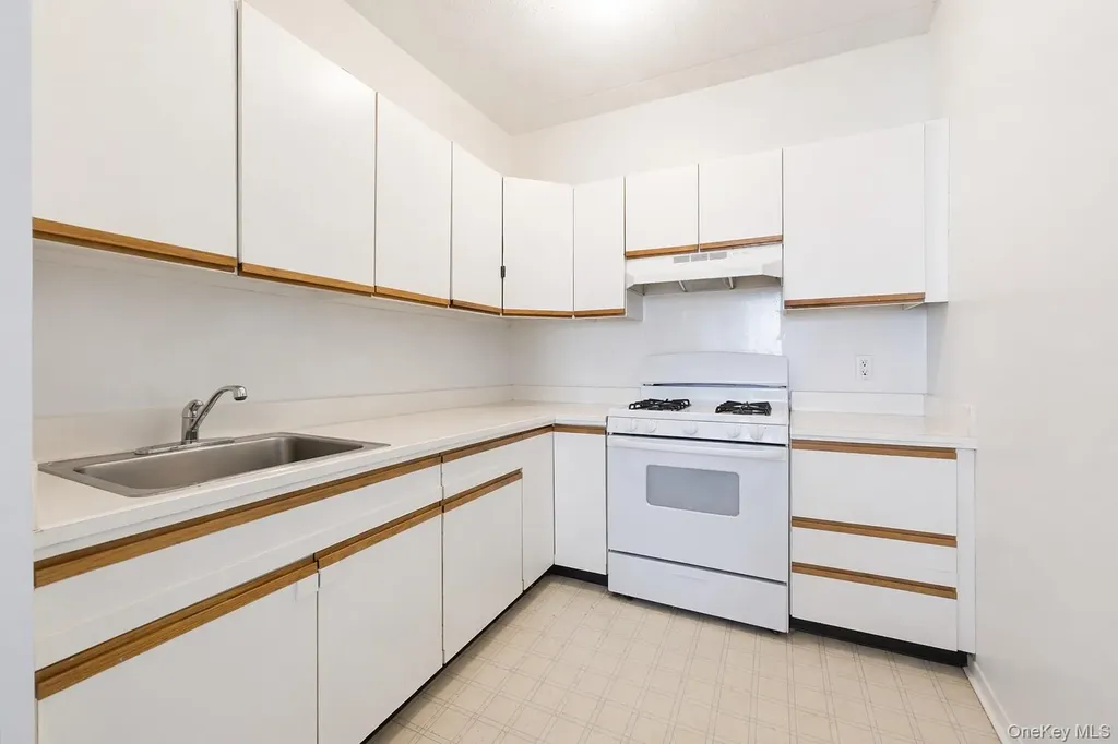804 Brook Avenue Bronx NY 10451