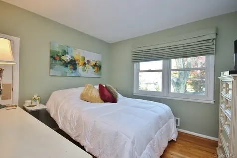 74 Hungerford Road Briarcliff Manor NY 10510
