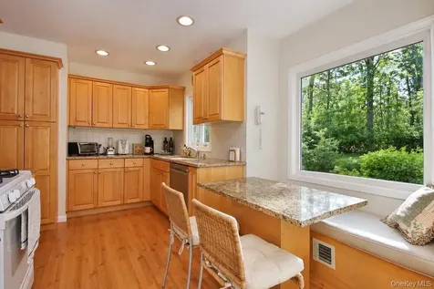 74 Hungerford Road Briarcliff Manor NY 10510