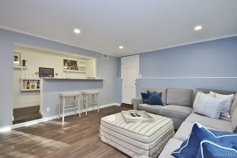 74 Hungerford Road Briarcliff Manor NY 10510