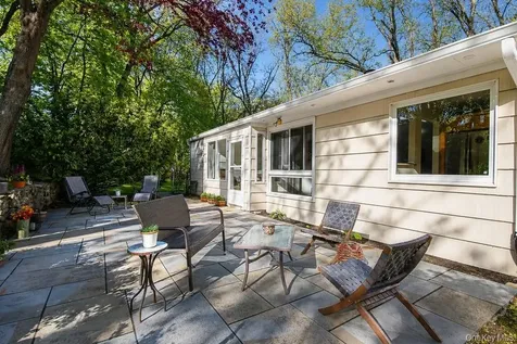 74 Hungerford Road Briarcliff Manor NY 10510
