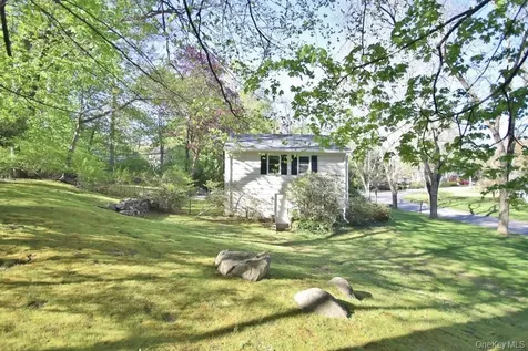 74 Hungerford Road Briarcliff Manor NY 10510
