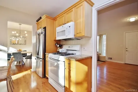 74 Hungerford Road Briarcliff Manor NY 10510