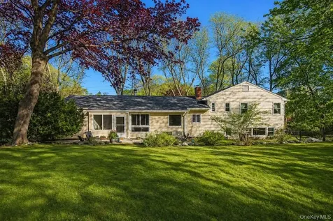 74 Hungerford Road Briarcliff Manor NY 10510