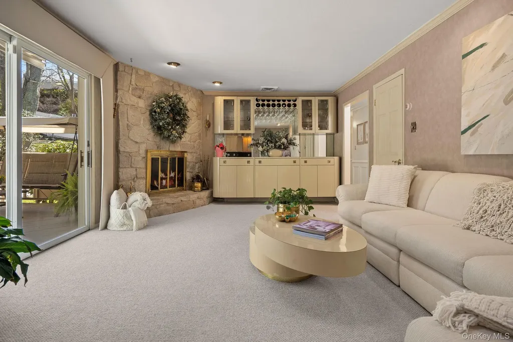 32 Fairway Place Cold Spring Harbor NY 11724