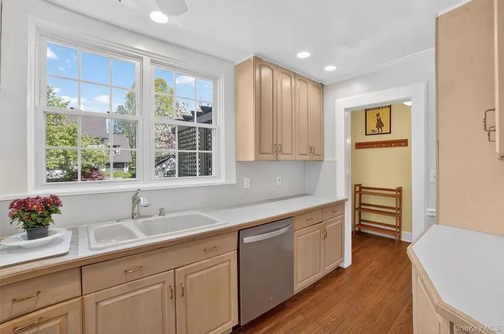 187 Longview Avenue White Plains NY 10605