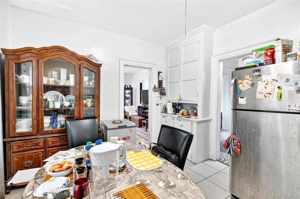 759 E 221st Street Bronx NY 10467