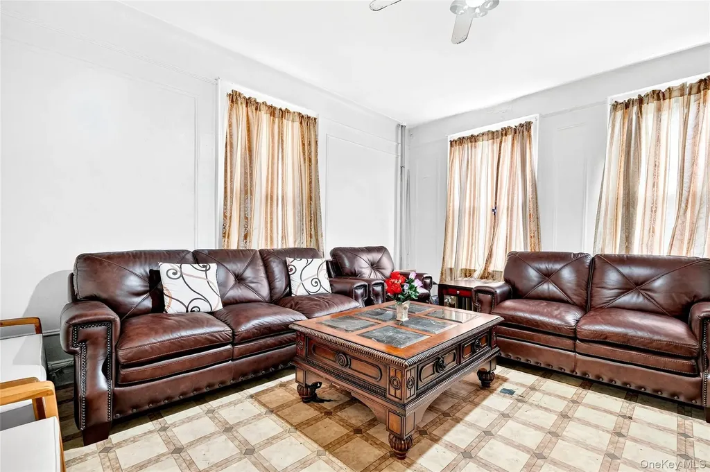 759 E 221st Street Bronx NY 10467