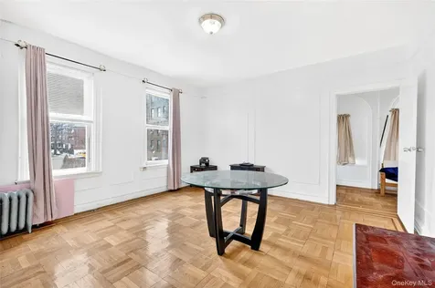 759 E 221st Street Bronx NY 10467