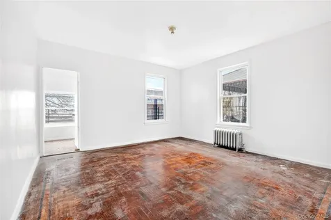 759 E 221st Street Bronx NY 10467