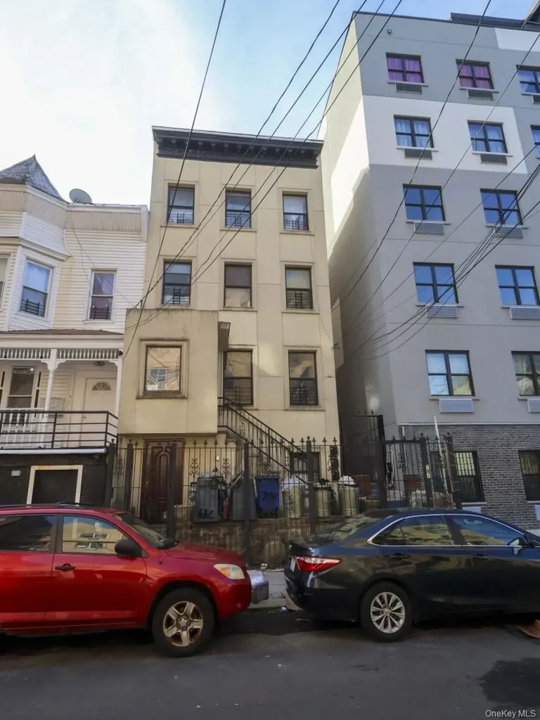 794 Fairmount Place Bronx NY 10460