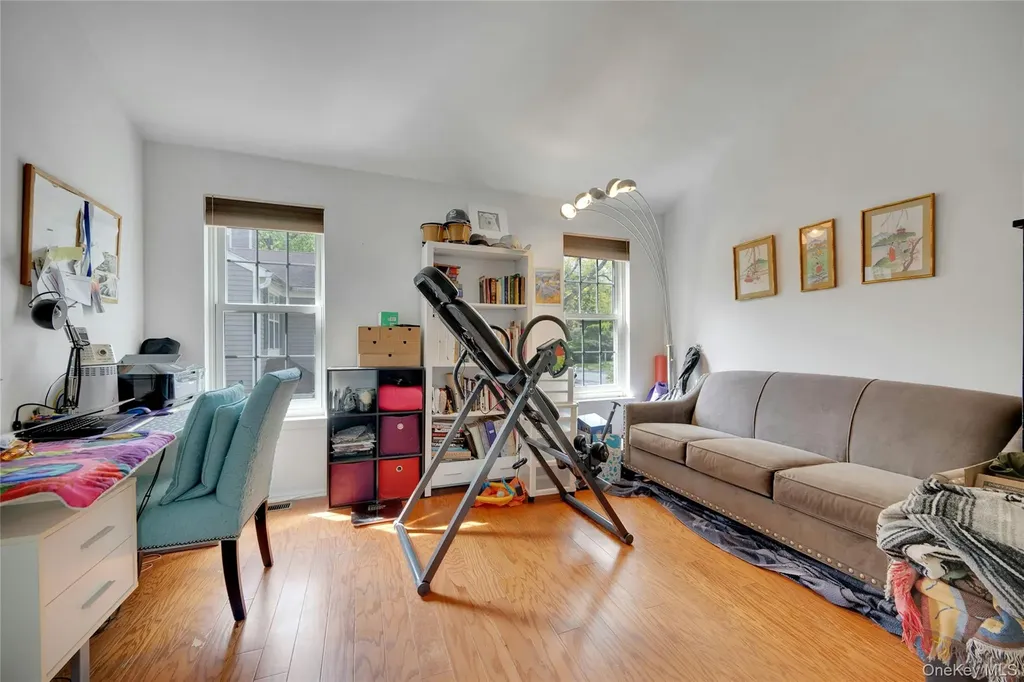 1102 Pondside Drive White Plains NY 10607