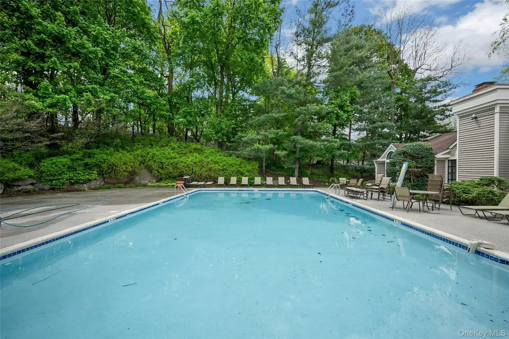 1102 Pondside Drive White Plains NY 10607