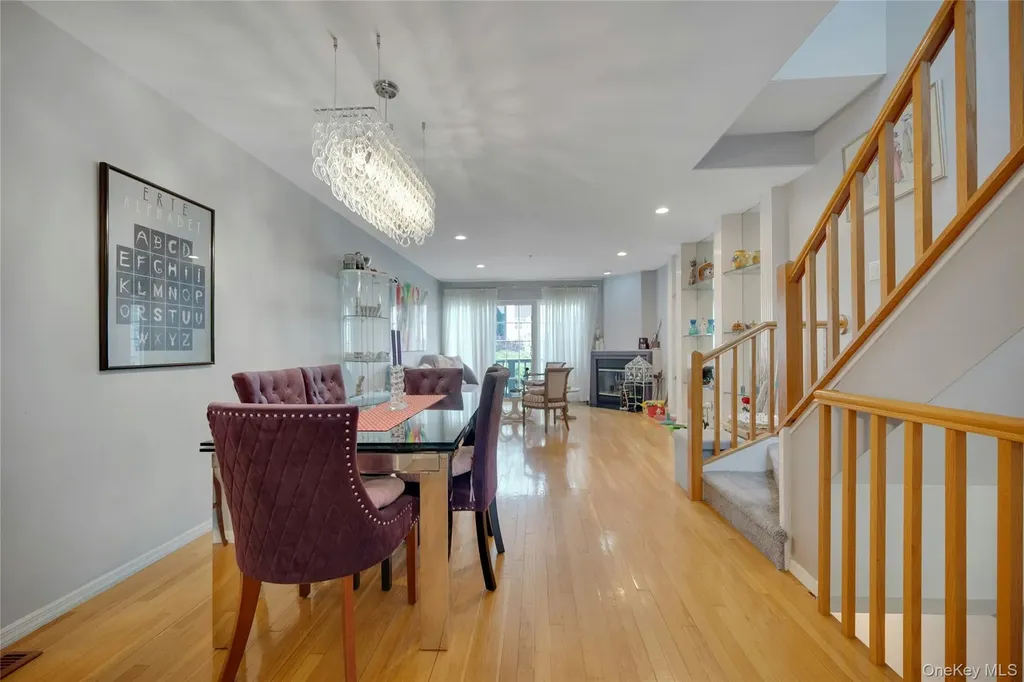 1102 Pondside Drive White Plains NY 10607