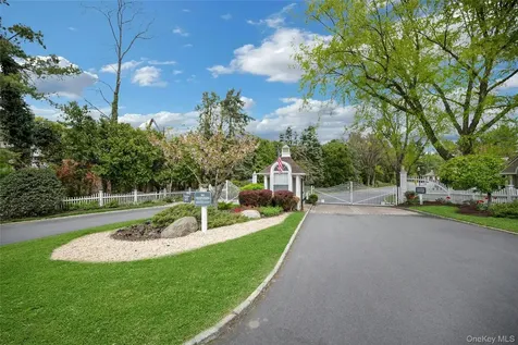 1102 Pondside Drive White Plains NY 10607
