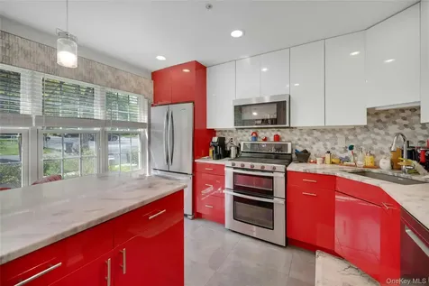 1102 Pondside Drive White Plains NY 10607