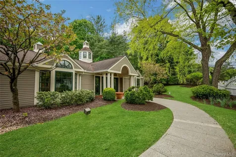 1102 Pondside Drive White Plains NY 10607