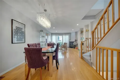 1102 Pondside Drive White Plains NY 10607