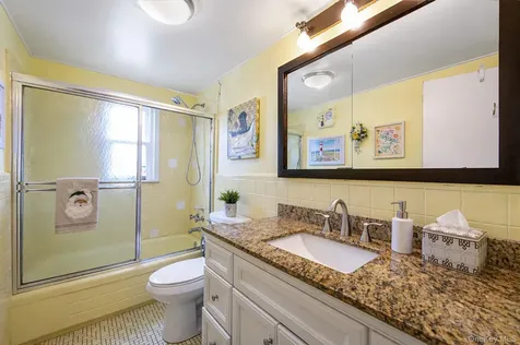 1010 Bay 25th Street Far Rockaway NY 11691