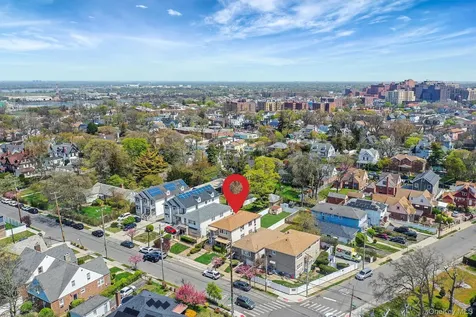 1010 Bay 25th Street Far Rockaway NY 11691