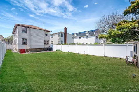 1010 Bay 25th Street Far Rockaway NY 11691