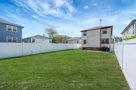 1010 Bay 25th Street Far Rockaway NY 11691
