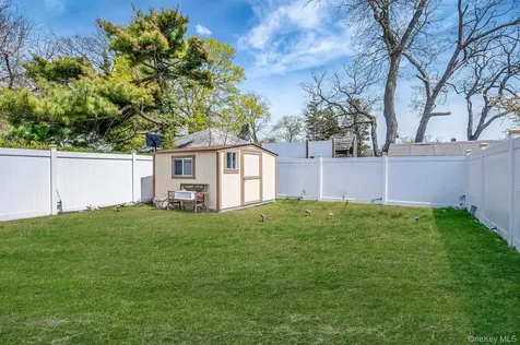 1010 Bay 25th Street Far Rockaway NY 11691
