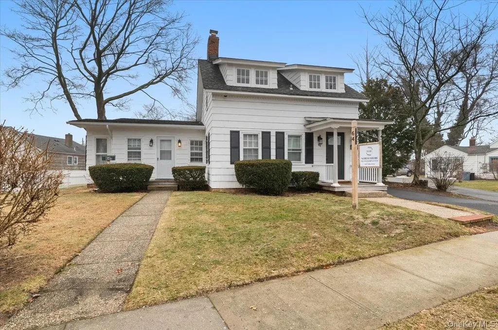 64 Broadway Amityville NY 11701