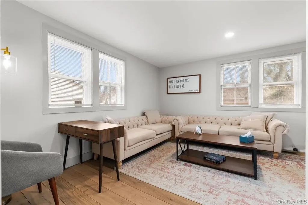 64 Broadway Amityville NY 11701